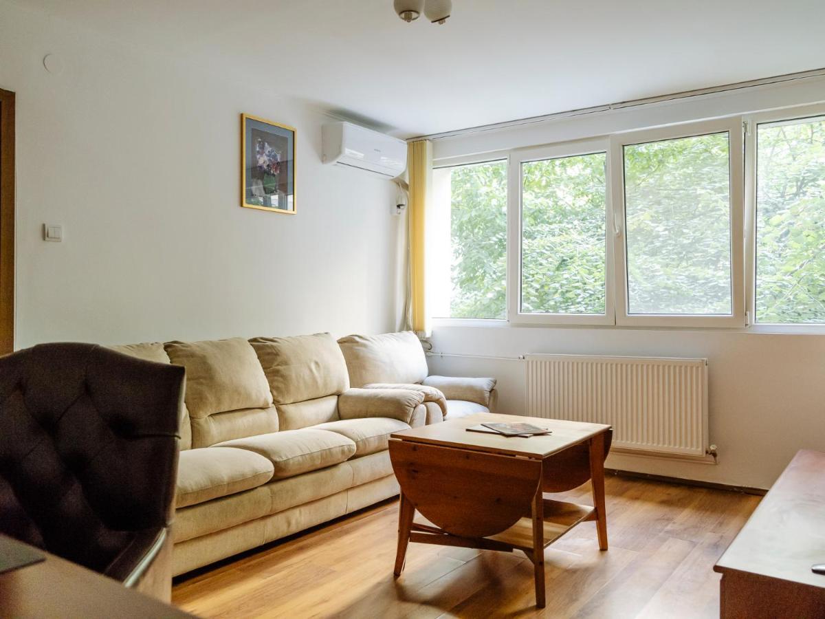 Old Town Historic Apartment With Backyard Mini Park Bukarest Exteriör bild